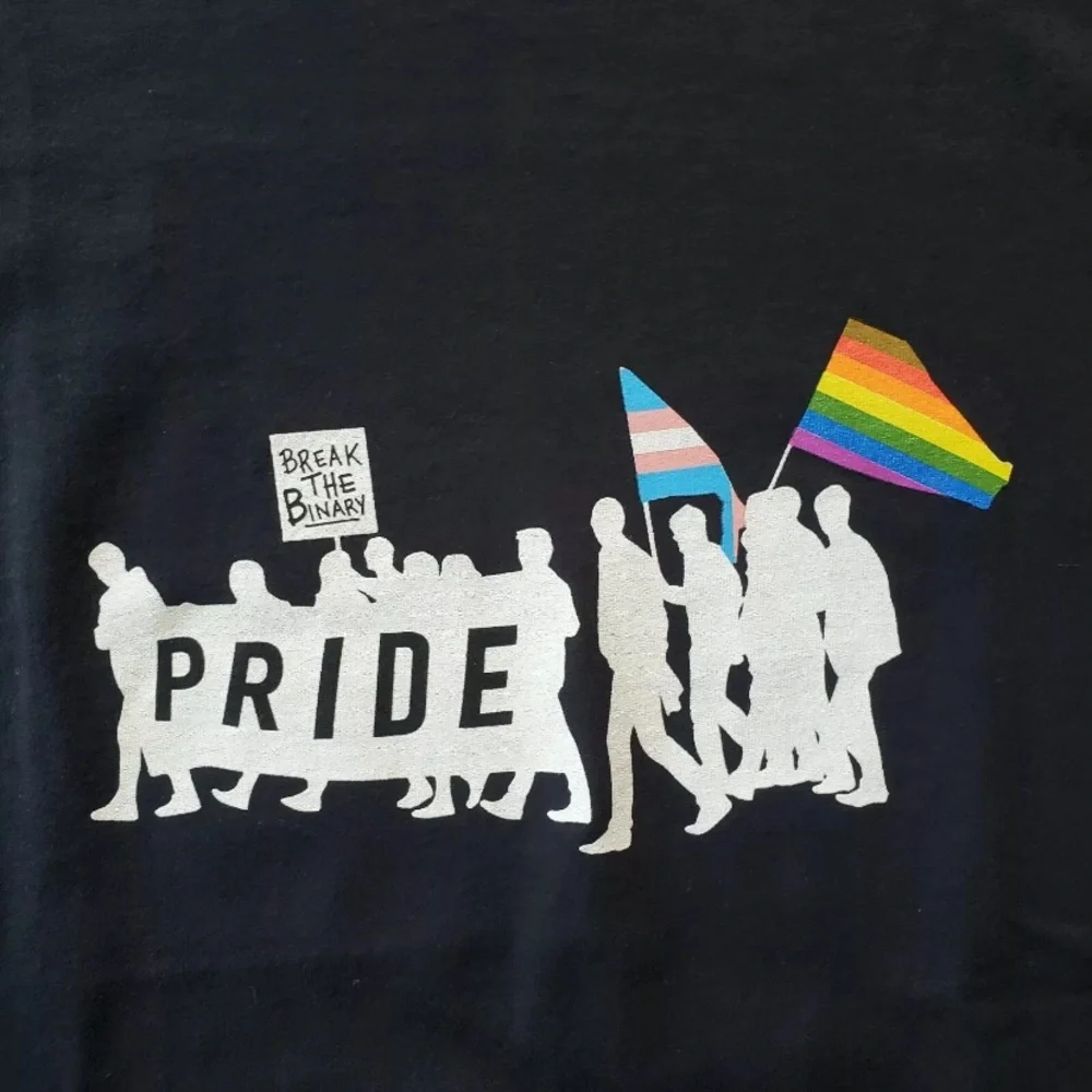 NEW UNISEX Non-Binary GAY Pride T-Shirt Break The Binary - LGBTQ+ Phluid Project - Picture 1 of 4